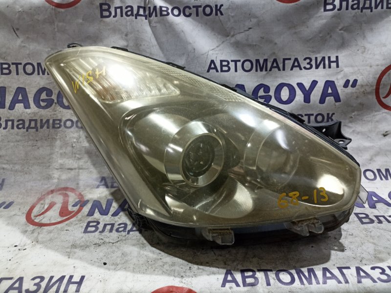 Фара TOYOTA WISH ZNE14 1ZZ-FE передняя правая 6813 (б/у)