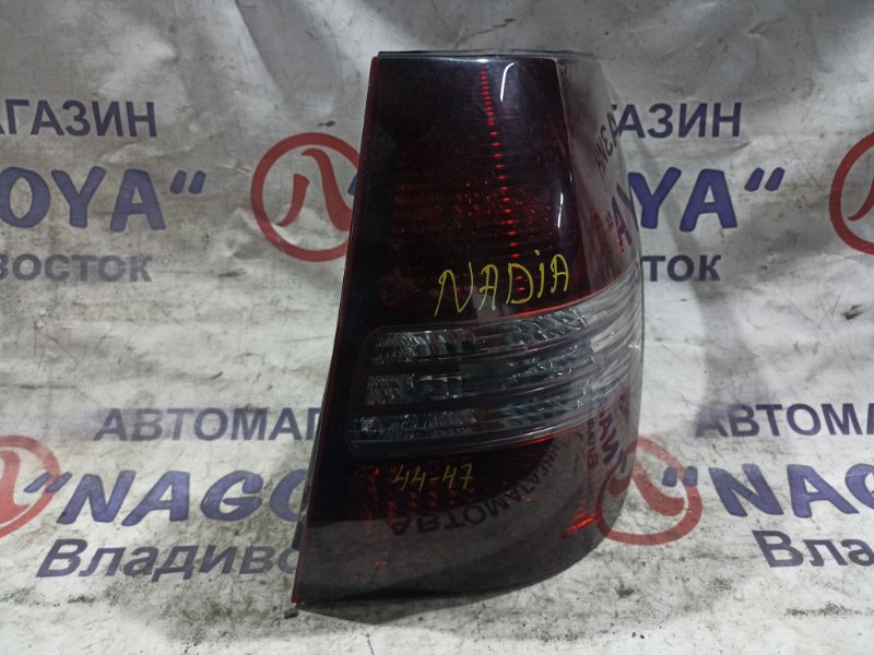 Стоп-сигнал TOYOTA NADIA SXN15 3S-FE задний правый 4447 (б/у)