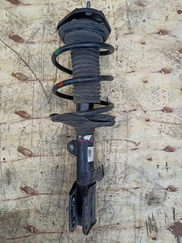 Стойка TOYOTA AVENSIS AZT250 1AZ-FSE передняя правая (б/у)