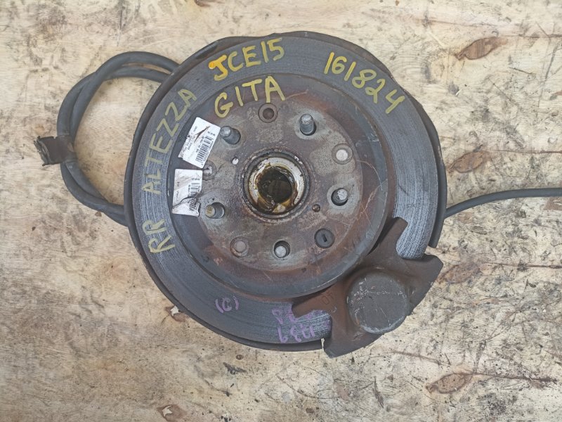 Ступица TOYOTA ALTEZZA GITA JCE15 2JZ-GE задняя правая ABS (б/у)