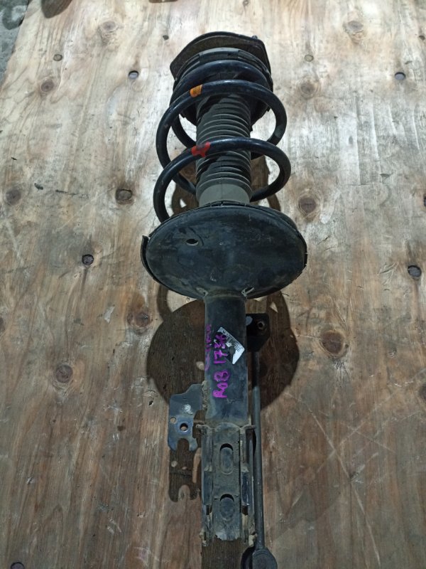 Стойка TOYOTA ESTIMA ACR40 2AZ-FE передняя левая (б/у)