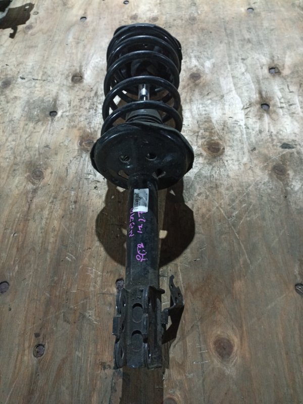 Стойка TOYOTA NADIA SXN15 3S-FE передняя правая (б/у) Стойка TOYOTA NADIA SXN15 3S-FE передняя правая (б/у)