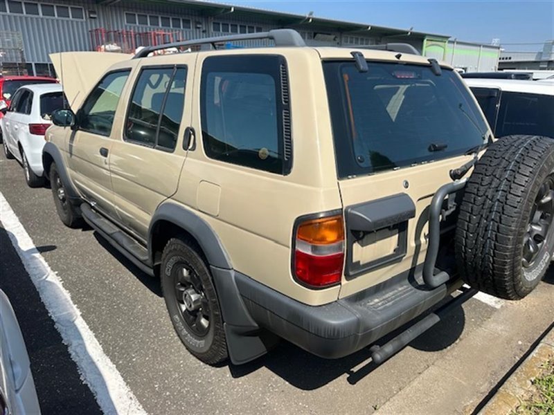 Уширитель крыла NISSAN TERRANO PR50 TD27ETI задний левый (б/у)
