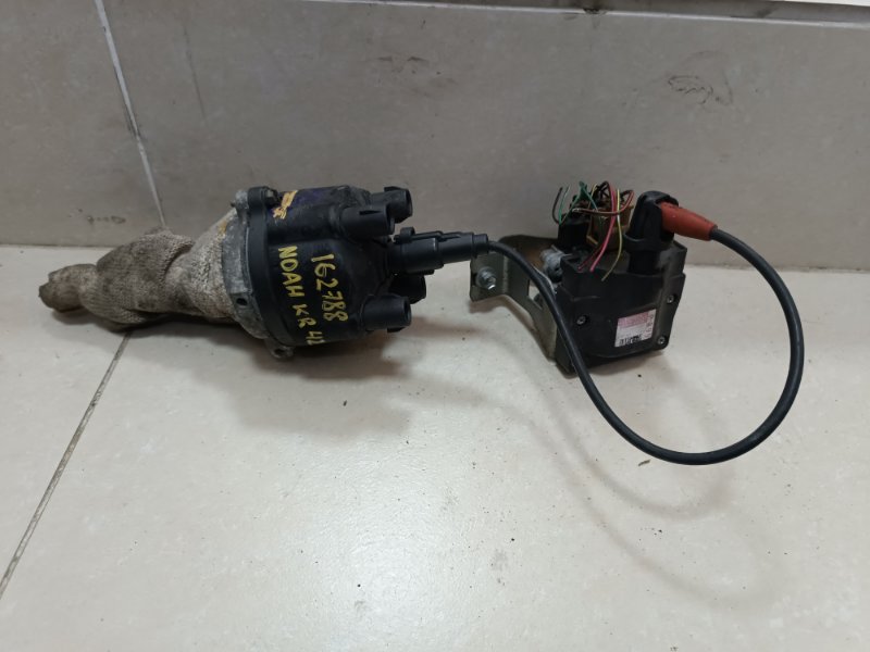 Трамблер TOYOTA TOWN ACE NOAH KR52 7K-E (б/у)