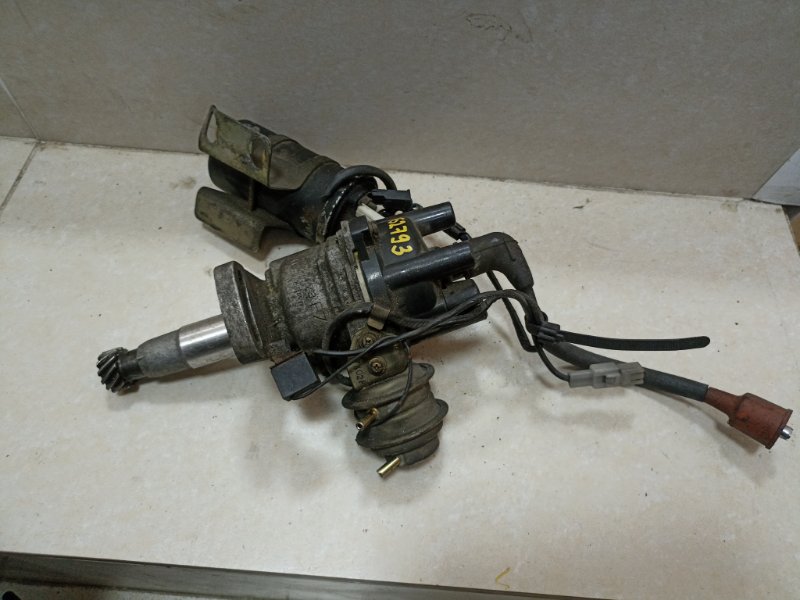 Трамблер NISSAN VANETTE SS88HN F8 (б/у) Трамблер NISSAN VANETTE SS88HN F8 (б/у)