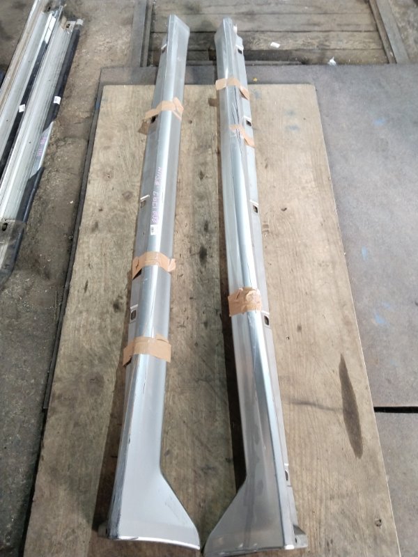 Порог TOYOTA IPSUM ACM21 2AZ-FE левый COLOR 1C0 (б/у)