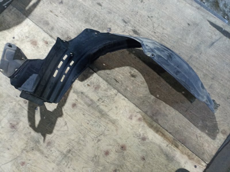 Подкрылок TOYOTA CELICA ZZT230 1ZZ-FE передний правый (б/у)