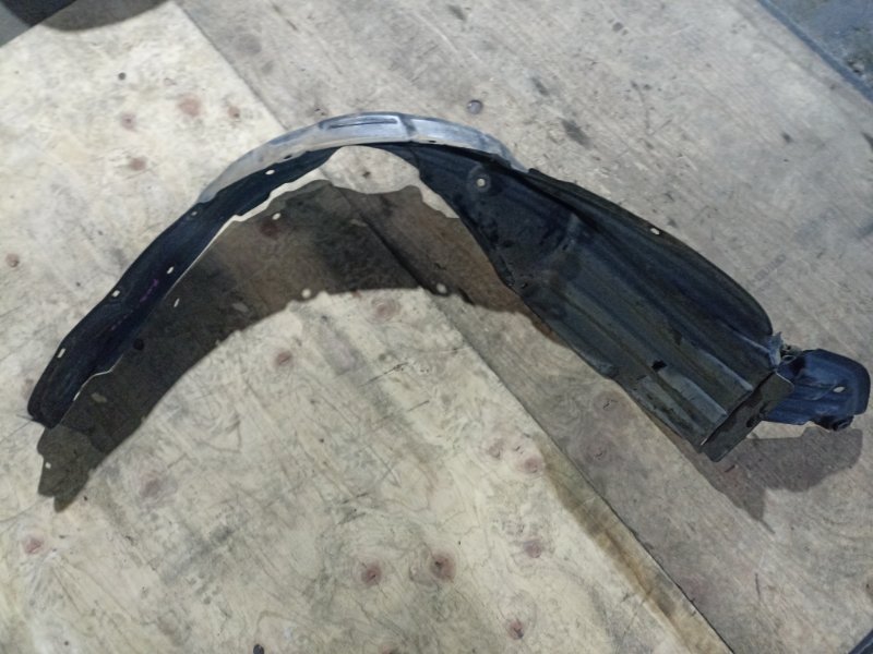 Подкрылок TOYOTA WISH ZNE14 1ZZ-FE передний правый (б/у)