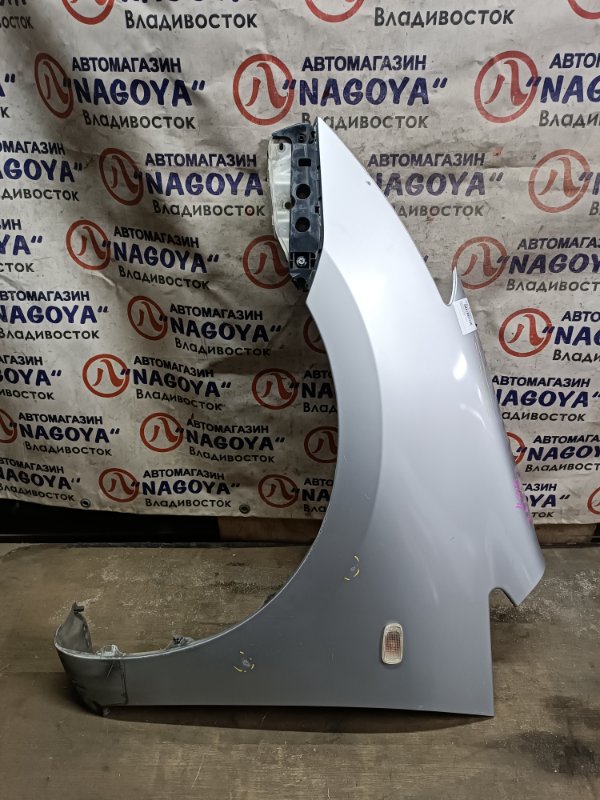 Крыло TOYOTA WISH ZNE10 1ZZ-FE переднее левое COLOR 1E7 (б/у)