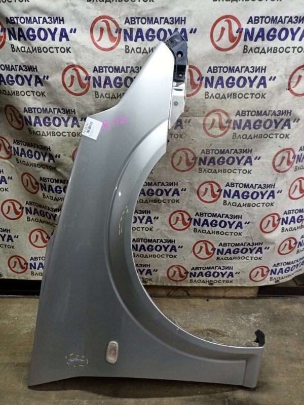 Крыло TOYOTA OPA ZCT10 1ZZ-FE переднее правое COLOR 1C0 (б/у)