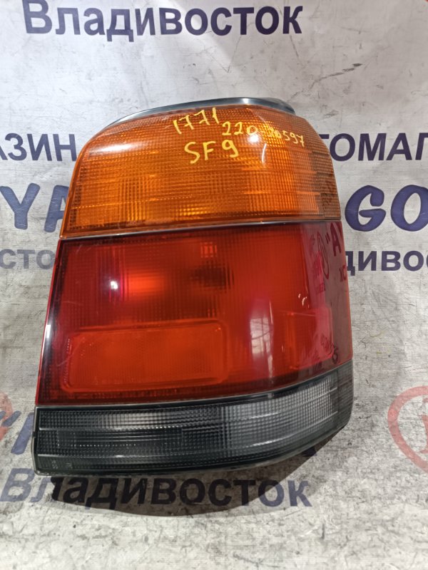 Стоп-сигнал SUBARU FORESTER SF9 EJ254DXZKE задний правый 220-20597 (б/у)