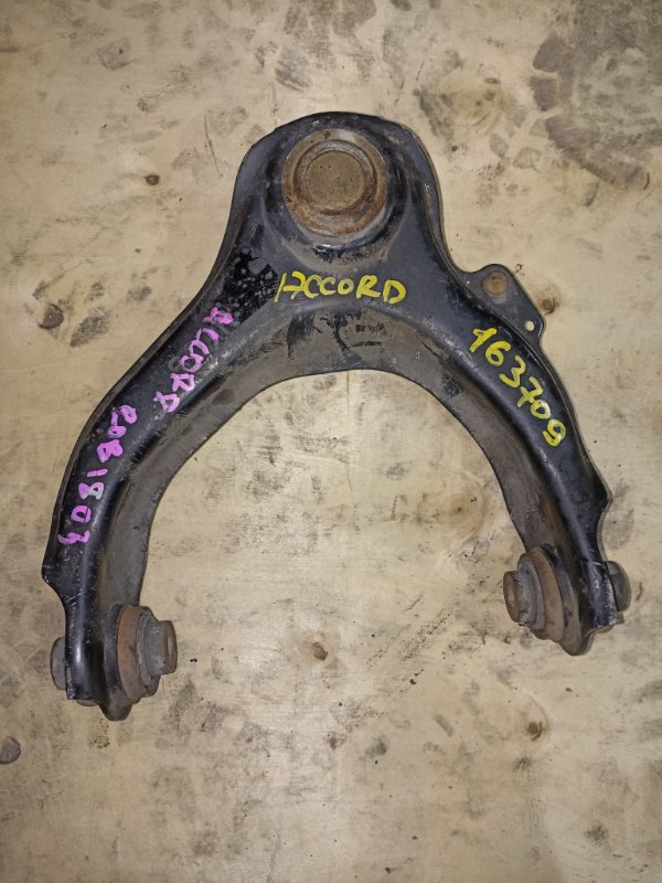 Рычаг верхний HONDA ACCORD CF4 F20B передний правый (б/у)