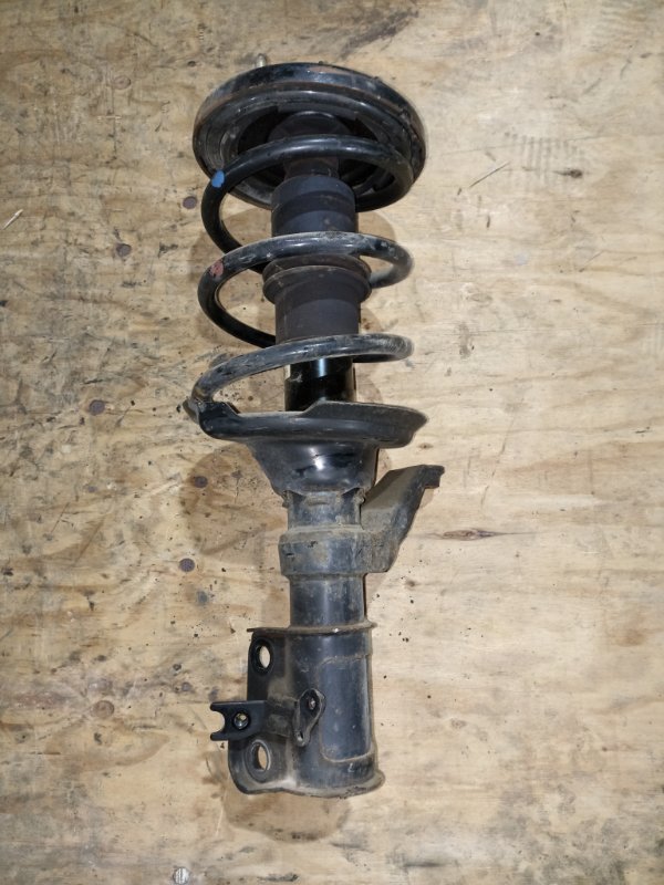 Стойка HONDA CIVIC FERIO ES3 D17A передняя правая (б/у)