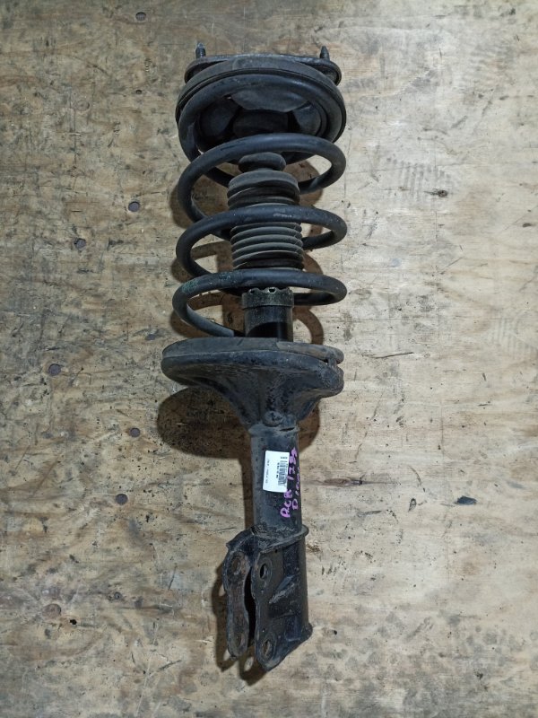 Стойка MITSUBISHI DION CR9W 4G63 передняя правая (б/у)