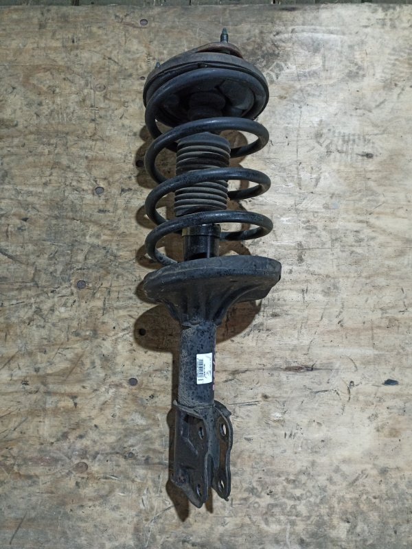 Стойка MITSUBISHI DION CR9W 4G63 передняя левая (б/у)