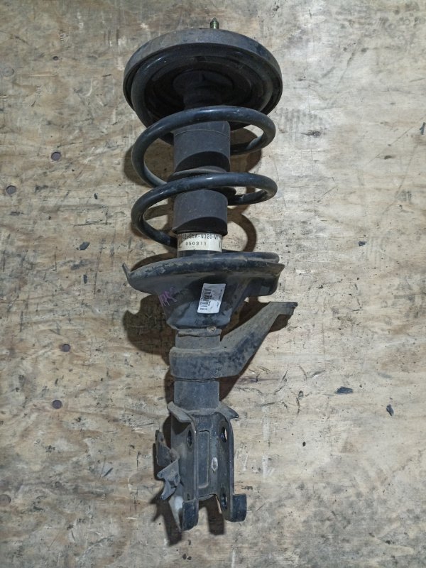 Стойка HONDA CIVIC FERIO ES3 D17A передняя левая (б/у)