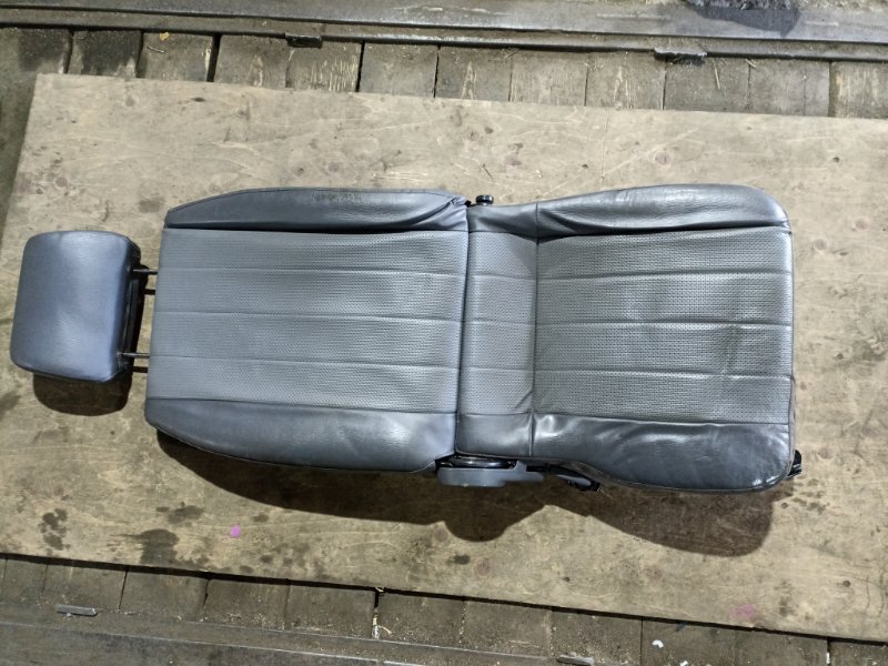 Сидение NISSAN VANETTE SK82VN F8 переднее правое (б/у)