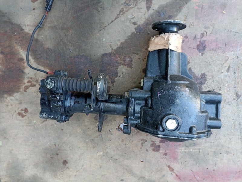 Редуктор MITSUBISHI PAJERO IO H76W 4G93 передний 4.875 (б/у)
