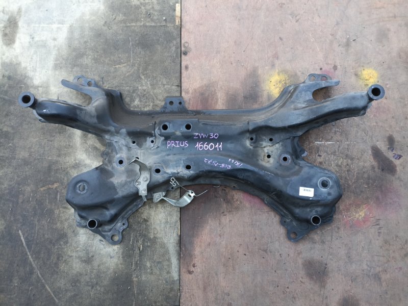 Балка под двс TOYOTA PRIUS ZVW30 2ZR-FXE (б/у)