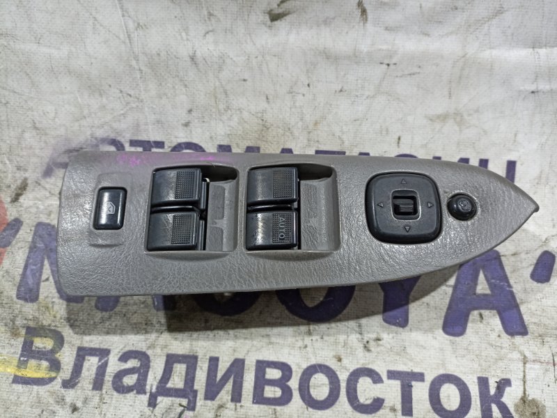 Блок упр. стеклоподьемниками MAZDA PREMACY CP8W FP-DE передний правый (б/у)