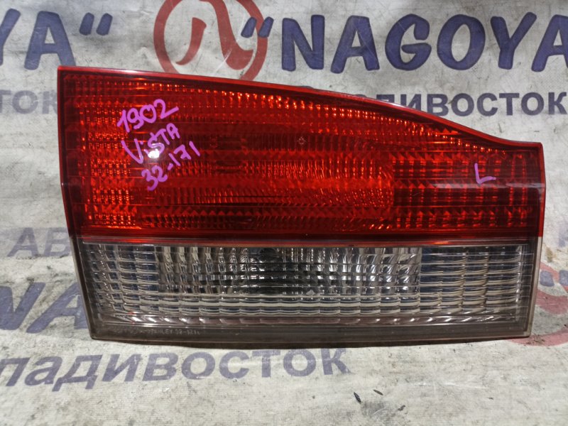 Стоп-вставка TOYOTA VISTA ARDEO ZZV50 1ZZ-FE задняя левая 32171 (б/у)