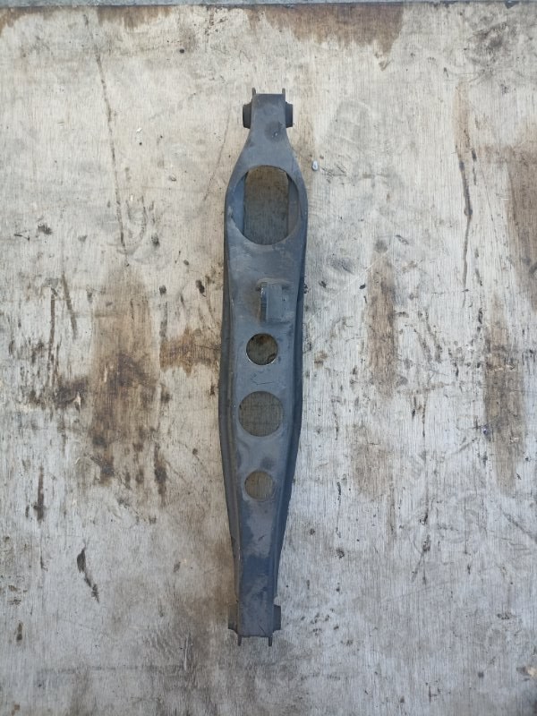 Рычаг нижний HONDA CR-V RD1 B20B задний левый (б/у)