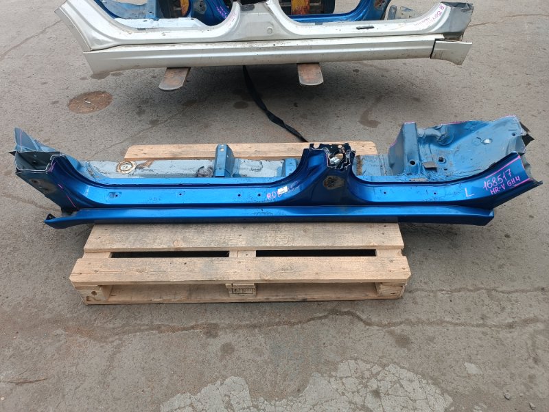 Порог кузова HONDA HR-V GH4 D16A левый (б/у)