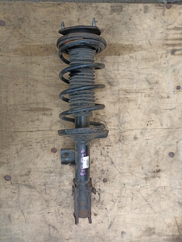 Стойка SUZUKI ESCUDO TD54W J20A передняя правая (б/у)
