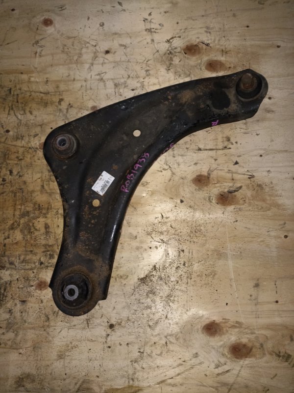 Рычаг нижний NISSAN JUKE NF15 MR16DDT передний правый (б/у)