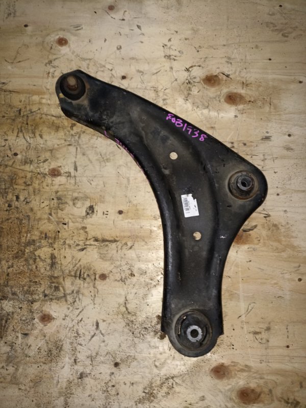 Рычаг нижний NISSAN JUKE NF15 MR16DDT передний левый (б/у)