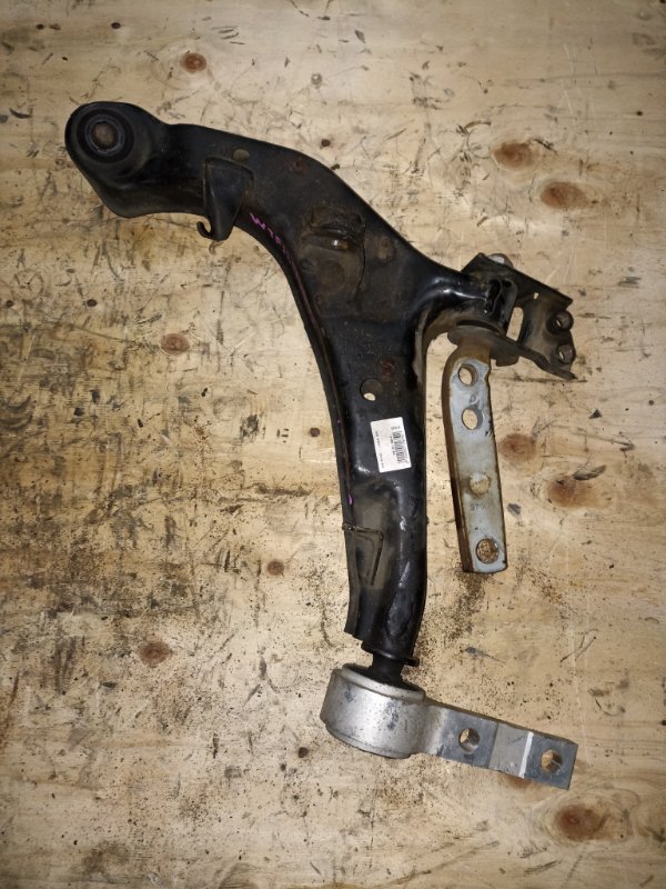 Рычаг нижний NISSAN PRIMERA WTP12 QR20DE передний левый (б/у)