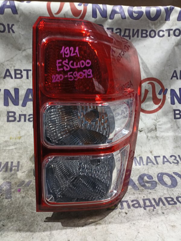 Стоп-сигнал SUZUKI ESCUDO TD54W J20A задний правый 220-59079 (б/у)