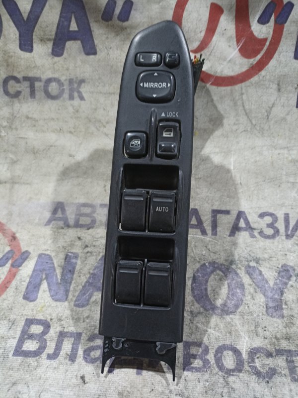 Блок упр. стеклоподьемниками SUBARU FORESTER SG5 EJ205 передний правый 2 MODEL (б/у)