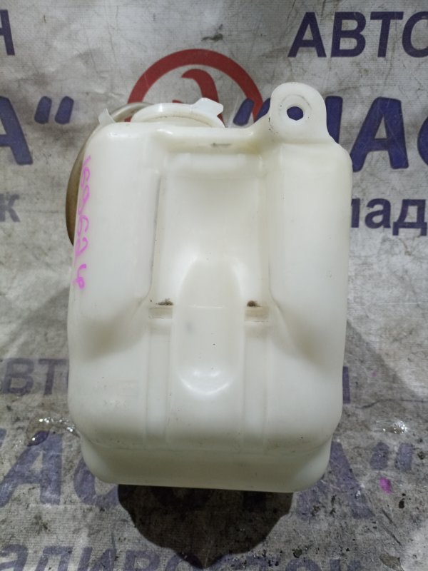 Бачок стеклоомывателя TOYOTA CAMI J102E K3-VE (б/у)