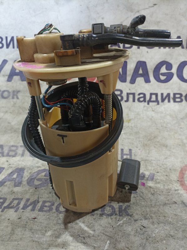 Бензонасос TOYOTA AVENSIS AZT250 1AZ-FSE (б/у)