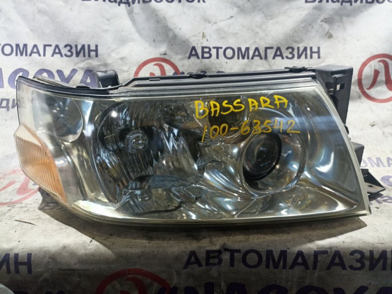 Фара NISSAN BASSARA JU30 KA24DE передняя правая 100-63542 (б/у)