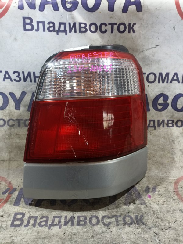 Стоп-сигнал SUBARU FORESTER SF5 EJ205 задний правый 220-20697 (б/у)