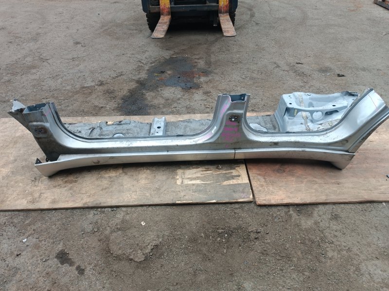 Порог кузова MAZDA TRIBUTE EPEW YF левый (б/у)