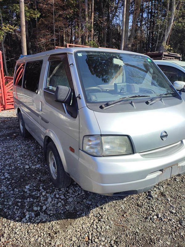 Бампер NISSAN VANETTE SK82MN F8 передний (б/у)