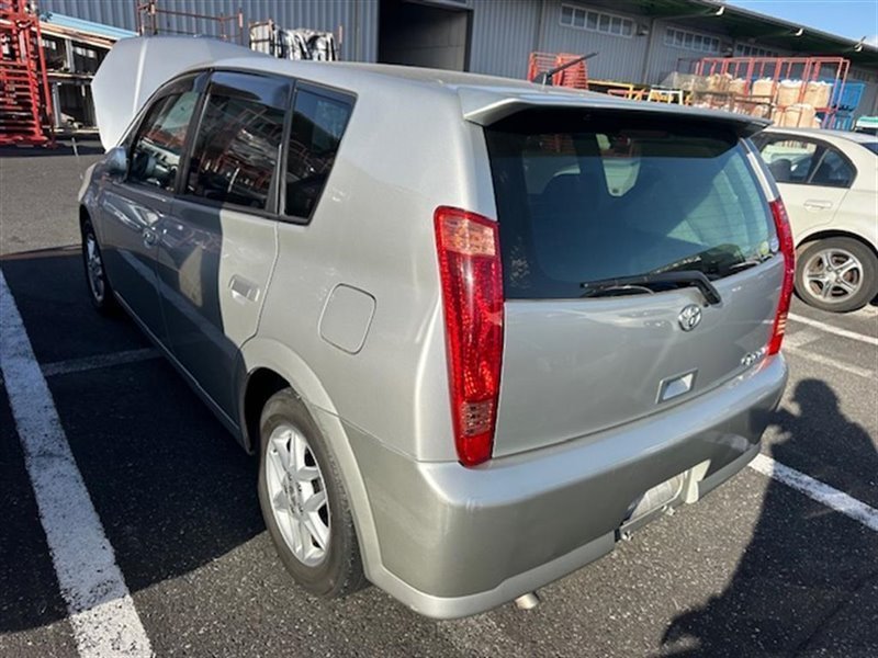 Спойлер TOYOTA OPA ZCT10 1ZZ-FE задний COLOR 1C0 (б/у)
