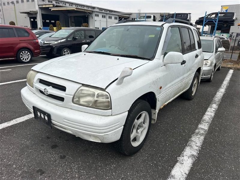 Решетка SUZUKI ESCUDO TD52W J20A передняя 1 MODEL (б/у)