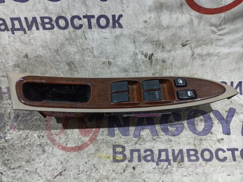 Блок упр. стеклоподьемниками NISSAN PRESAGE U30 KA24DE передний правый (б/у)