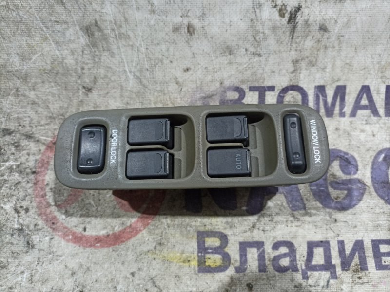 Блок упр. стеклоподьемниками SUZUKI ESCUDO TD52W J20A передний правый (б/у)