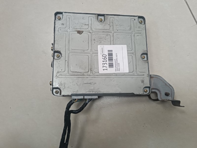 Блок управления efi TOYOTA IPSUM ACM21 2AZ-FE 89661-44230 (б/у)