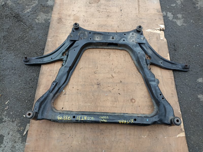 Балка под двс NISSAN X-TRAIL NT31 MR20DE (б/у)