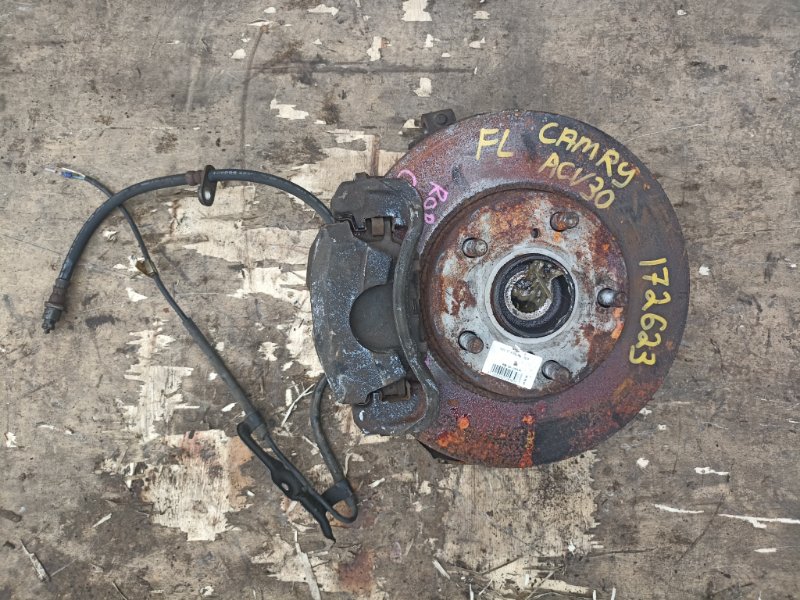 Ступица TOYOTA CAMRY ACV30 2AZ-FE передняя левая ABS (б/у)