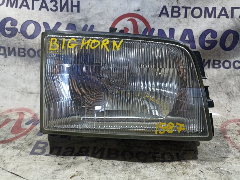 Фара ISUZU BIGHORN UBS73GW 4JX1-TE передняя правая 1587 (б/у)