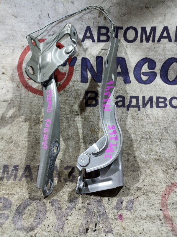 Петли капота TOYOTA PREMIO ZRT265 2ZR-FE передние PARA (б/у)