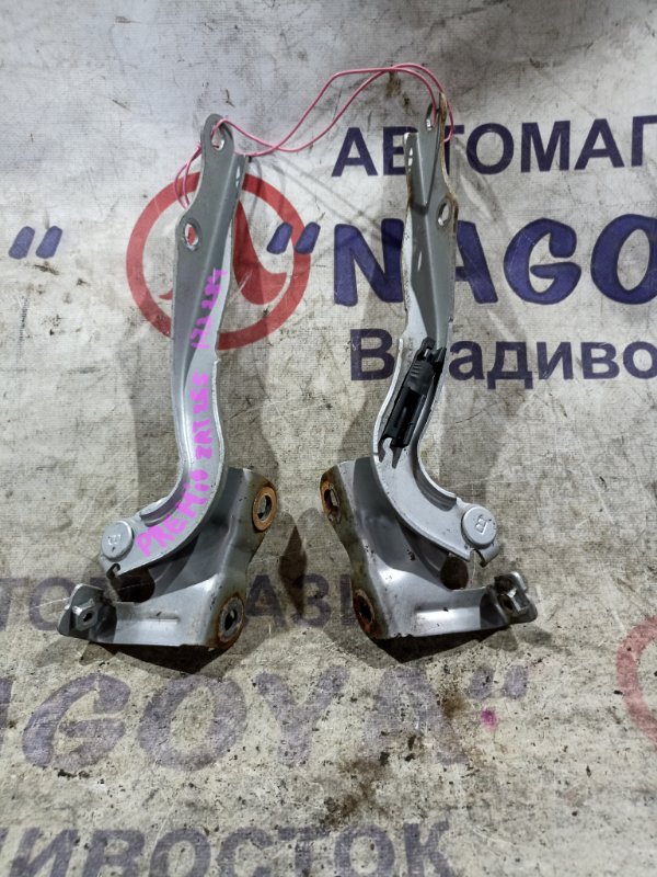 Петли капота TOYOTA PREMIO ZRT265 2ZR-FE передние PARA (б/у)