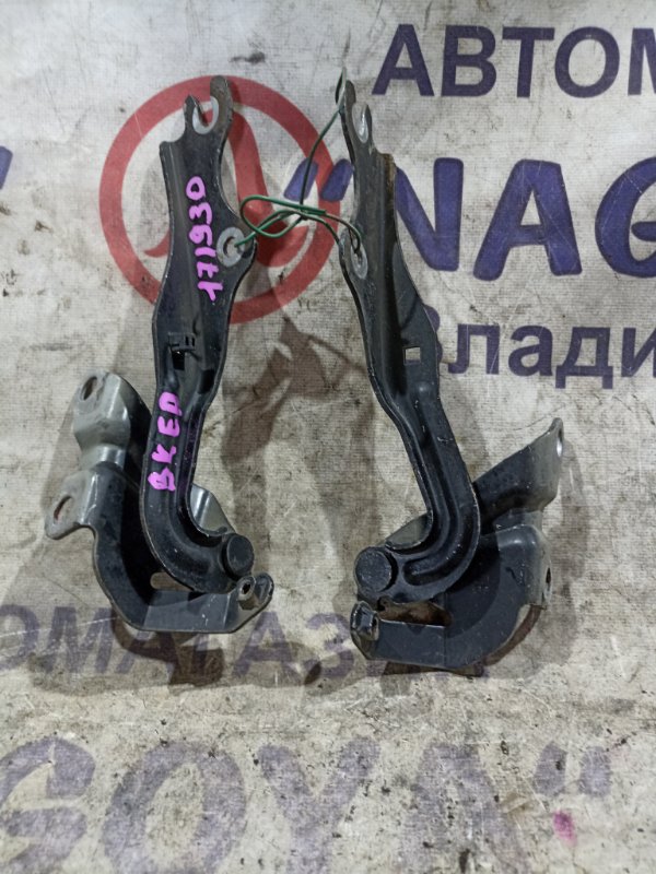 Петли капота MAZDA AXELA BKEP LF-VE передние PARA (б/у)